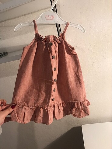 3-6 Ay Beden Kız bebek düğme detaylı elbisesi