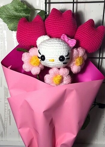 Hello kitty çiçek buketi