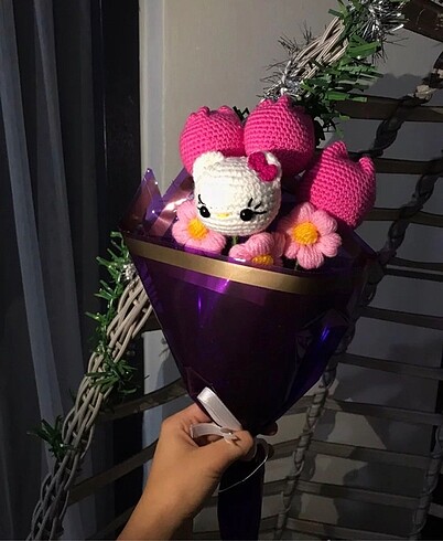 Hello kitty Buket