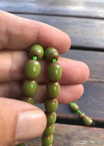 Beden haki Renk 45 habbe sıkma kehribar harika bir tesbih