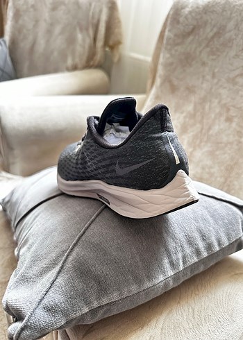 Nike Gri Bağcıklı Kadın erkek Spor Ayakkabı