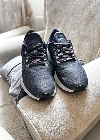 37,5 Beden Gri Bağcıklı Kadın erkek Spor Ayakkabı