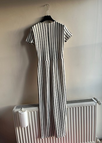 Çizgili V Yakalı Uzun Kadın Tulum - Görsel 3