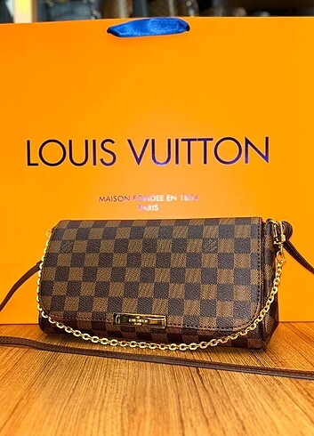 Louis Vuitton LOUİS VUİTTON EVA KAPAKLI MODEL