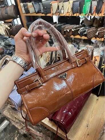 Beden çeşitli Renk Prada