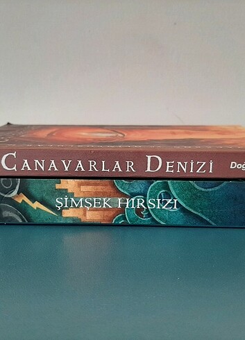 Şimşek Hırsızı, Canavarlar Denizi