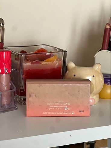 Benefit Cosmetics benefit cosmetics allik ve highlighter