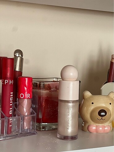 rare beauty highlighter