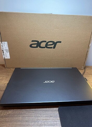 Acer aspire7 16GB 512SSD RTX3050