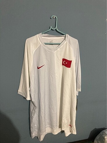 Nike türkiye üst forma