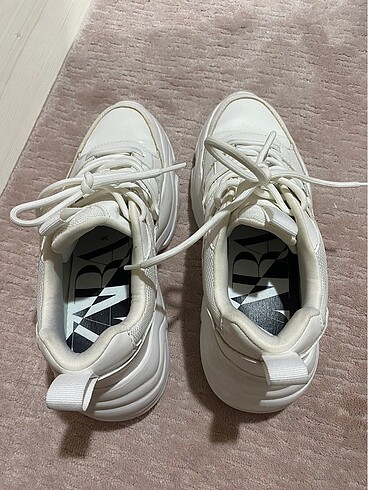 38 Beden beyaz Renk Zara Spor Ayakkabı
