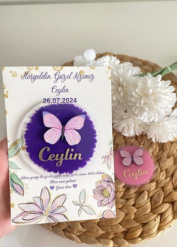 Beden Kelebekli Pastel Renkli İsimli Magnet