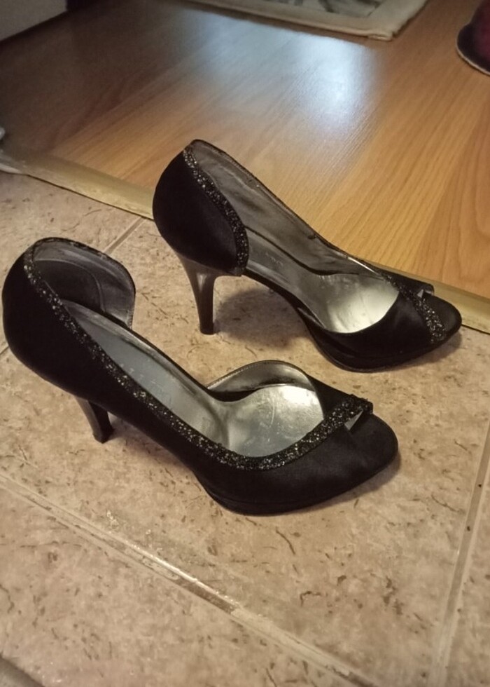 Topuklu ayakkabı - Görsel 2