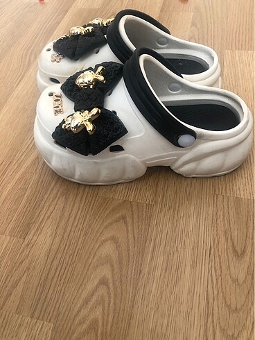 Crocs Yüksek taban terlik