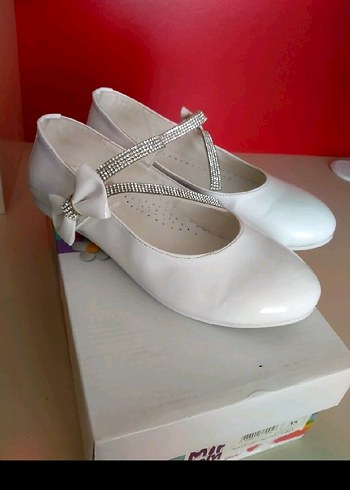 Kız Çocuk Beyaz Fiyonklu Babet Ayakkabı - Görsel 4