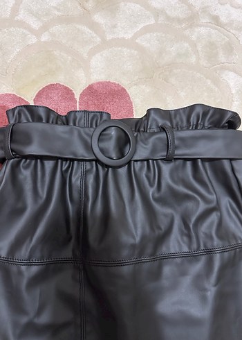 Kemerli Siyah Deri Mini Etek - Görsel 3