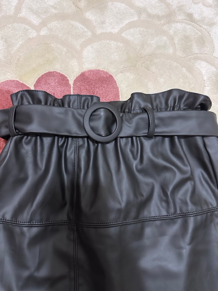 Kemerli Siyah Deri Mini Etek - Görsel 3