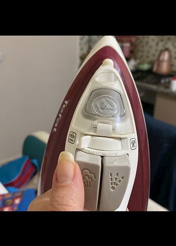 Tefal Parlak Bordo Ütü - Görsel 6