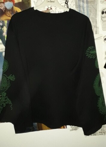 sweatshirt