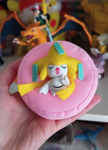  Beden Uyuyan Pokemon figürleri