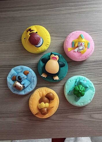 Uyuyan Pokemon figürleri