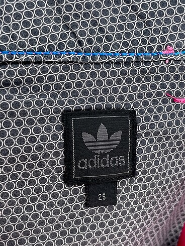 38 Beden pembe Renk Adidas Mini Şort %70 İndirimli.