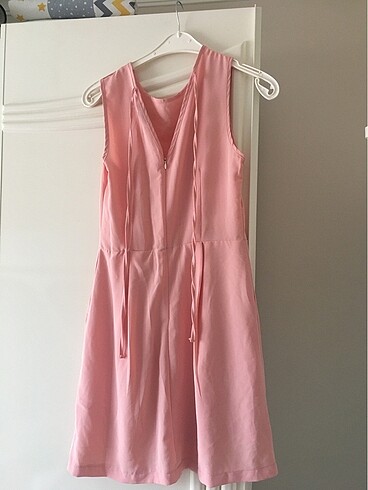 Diz üstü sırtı ip modelli cepli elbise - Görsel 4