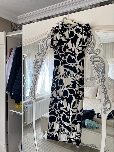 Görselde göründüğü gibi nişan kına düğünlerde giyilebilir - Görsel 5