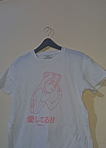 Bershka beyaz anime baskılı tshirt 