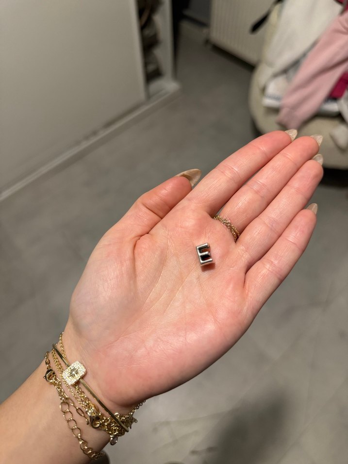 Pandora 925 Ayar Gümüş E Harfi Charm - Görsel 2