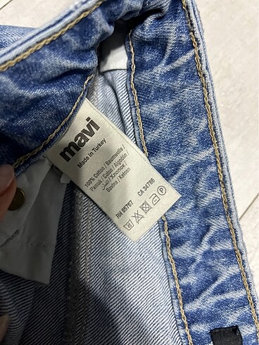 34 Beden mavi Renk mavi jean