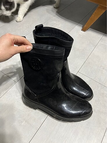 36 Beden siyah Renk tommy hilfiger yağmur botu