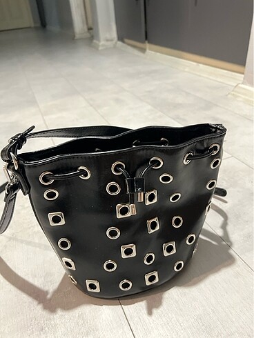 Beden stradivarius çanta