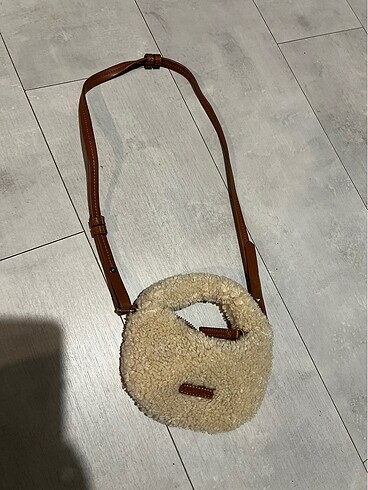 zara mini çanta