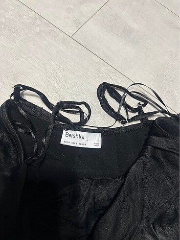 Bershka saten elbise