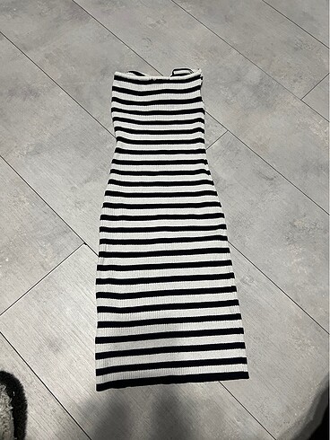 H&M çizgili elbise - Görsel 4