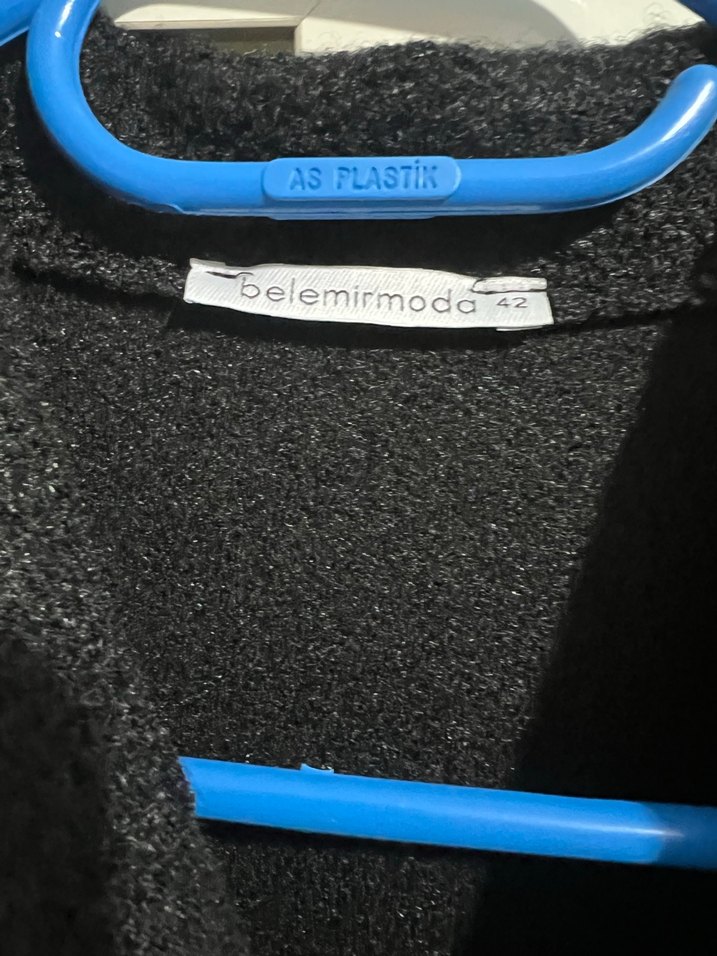 Düğmeli  Klasik Kesim Kadın Yelek - Görsel 4