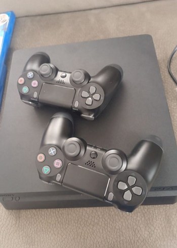 Sony PlayStation Siyah Oyun Konsolu