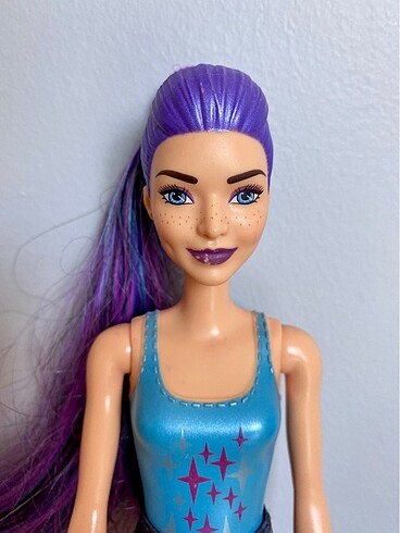 Barbie renk değiştiren