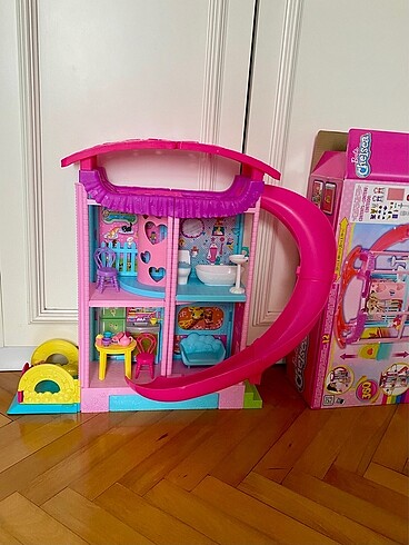 Barbie Chelsea evi