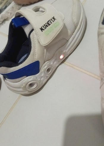 Erkek Çocuk Beyaz Cırt Cırtlı Spor Ayakkabı - Görsel 3