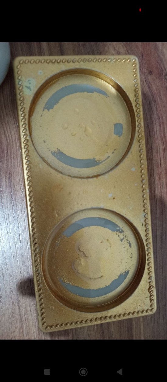 Beyaz Yağlık Seti Altın Detaylı - Görsel 3