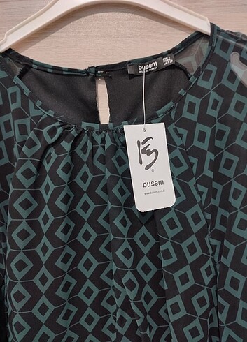 Siyah ve yeşil desenli elbise - Görsel 5