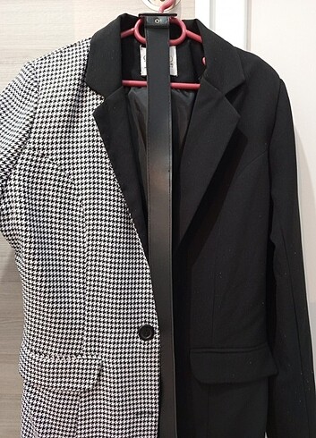 Diğer Karelı ve Siyah Blazer
