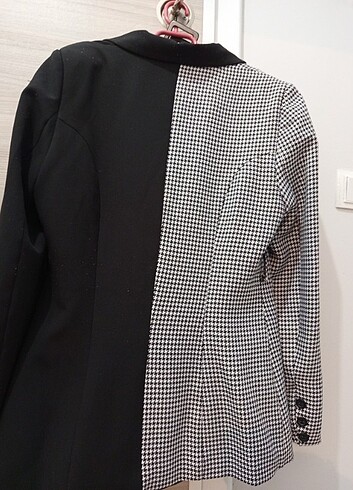 Karelı ve Siyah Blazer - Görsel 6