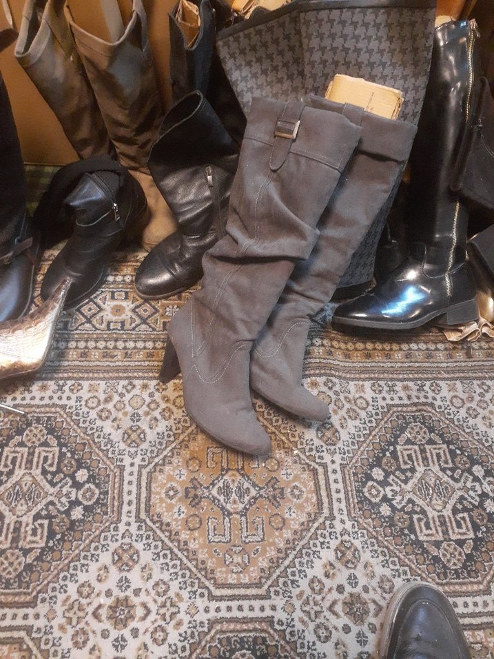 Gri Süet Tokalı Dizüstü Topuklu Bot - Görsel 2