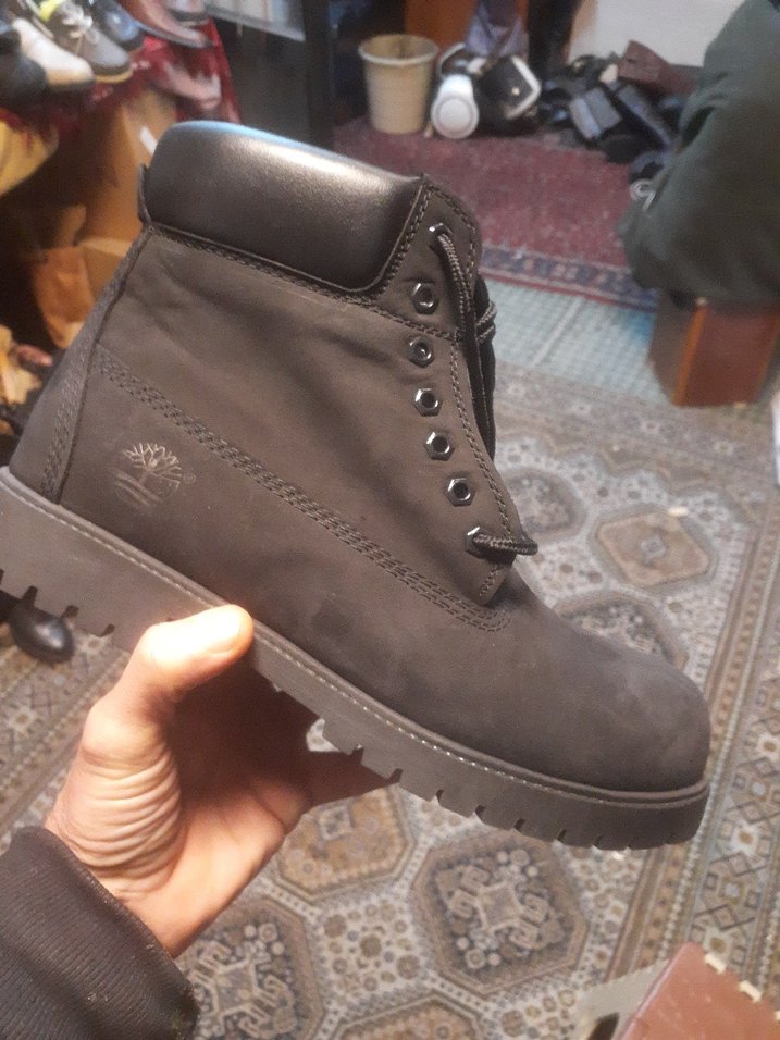 Siyah erkek Bayan unisef bot - Görsel 5