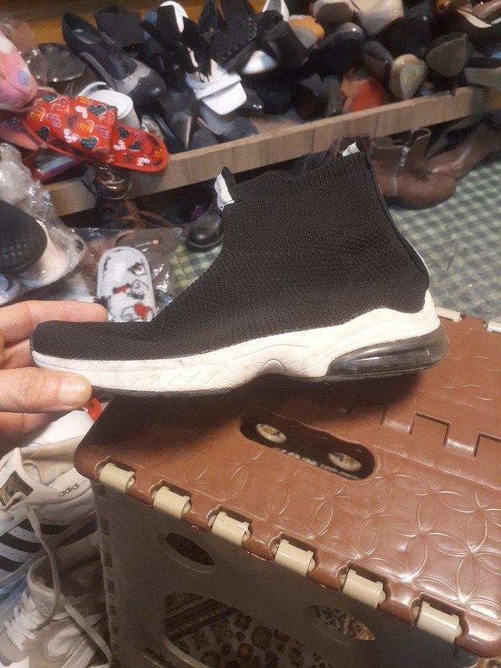 Kadın Siyah Yılan Desenli Dolgu Topuklu Spor Ayakkabı - Görsel 2