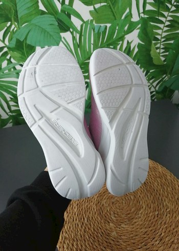 Kızlar için Pembe Skechers Bağcıklı Spor Ayakkabı - Görsel 9