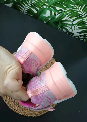 Kızlar için Pembe Skechers Bağcıklı Spor Ayakkabı - Görsel 8